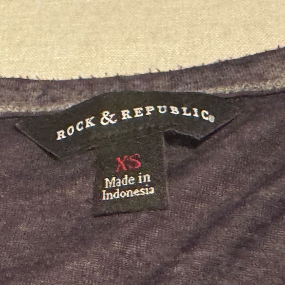 ROCK AND REPUBLIC Women XS Strappy Lightweight Tee shirt‎ Top - Picture 4 of 5